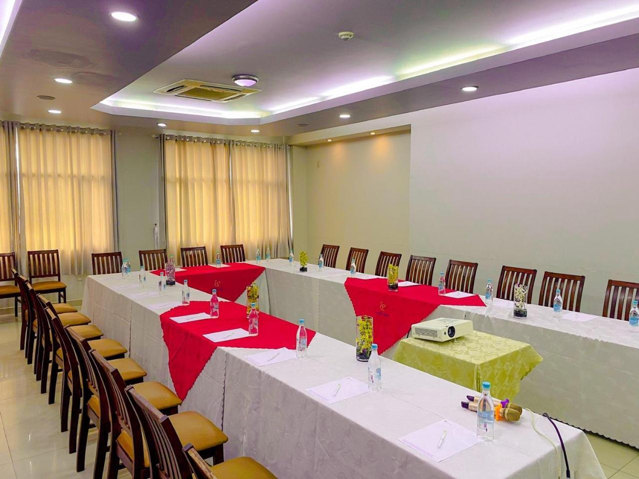Hoa Binh 1 Hotel Long Xuyên Eksteriør billede