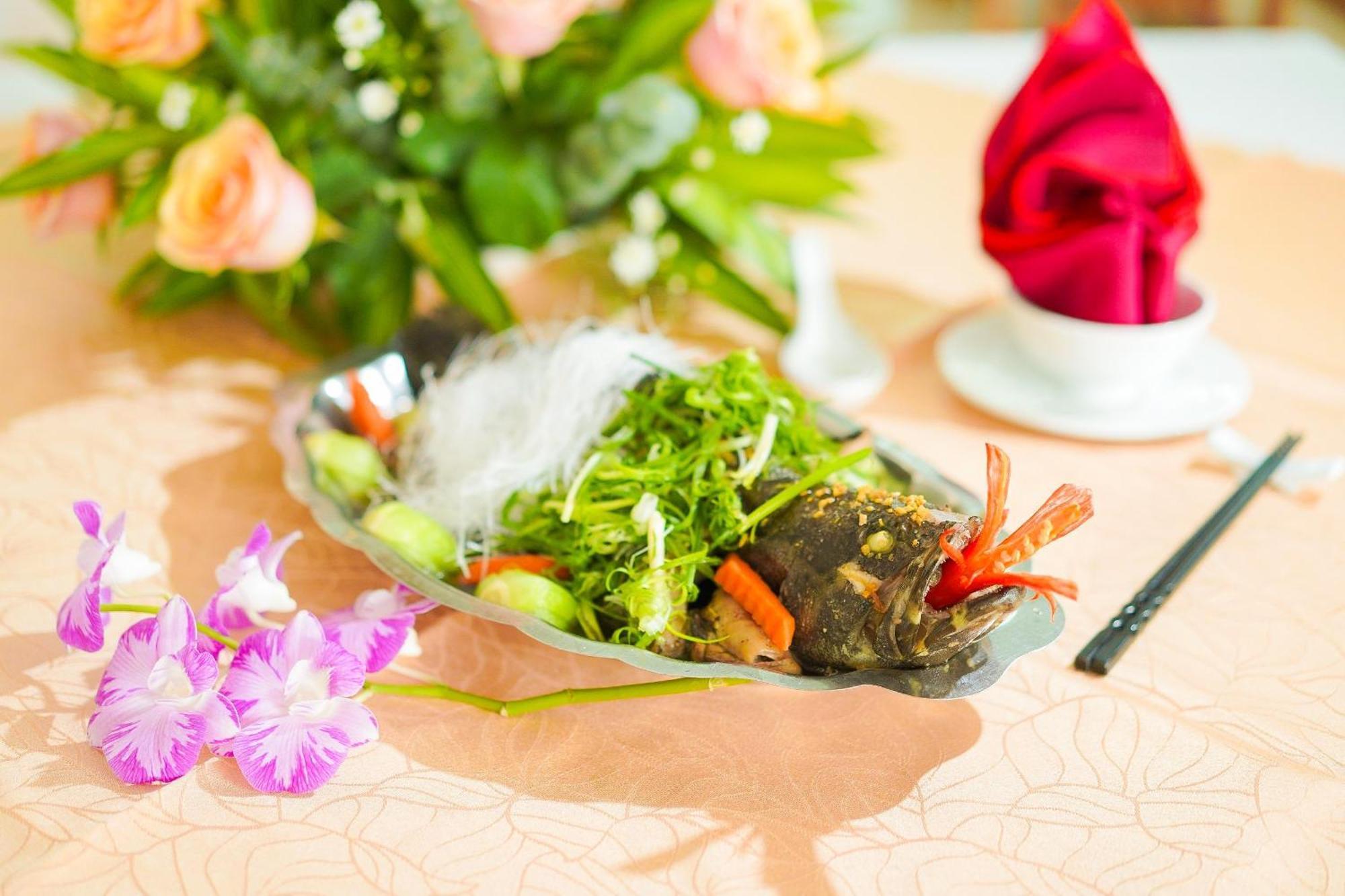 Hoa Binh 1 Hotel Long Xuyên Eksteriør billede