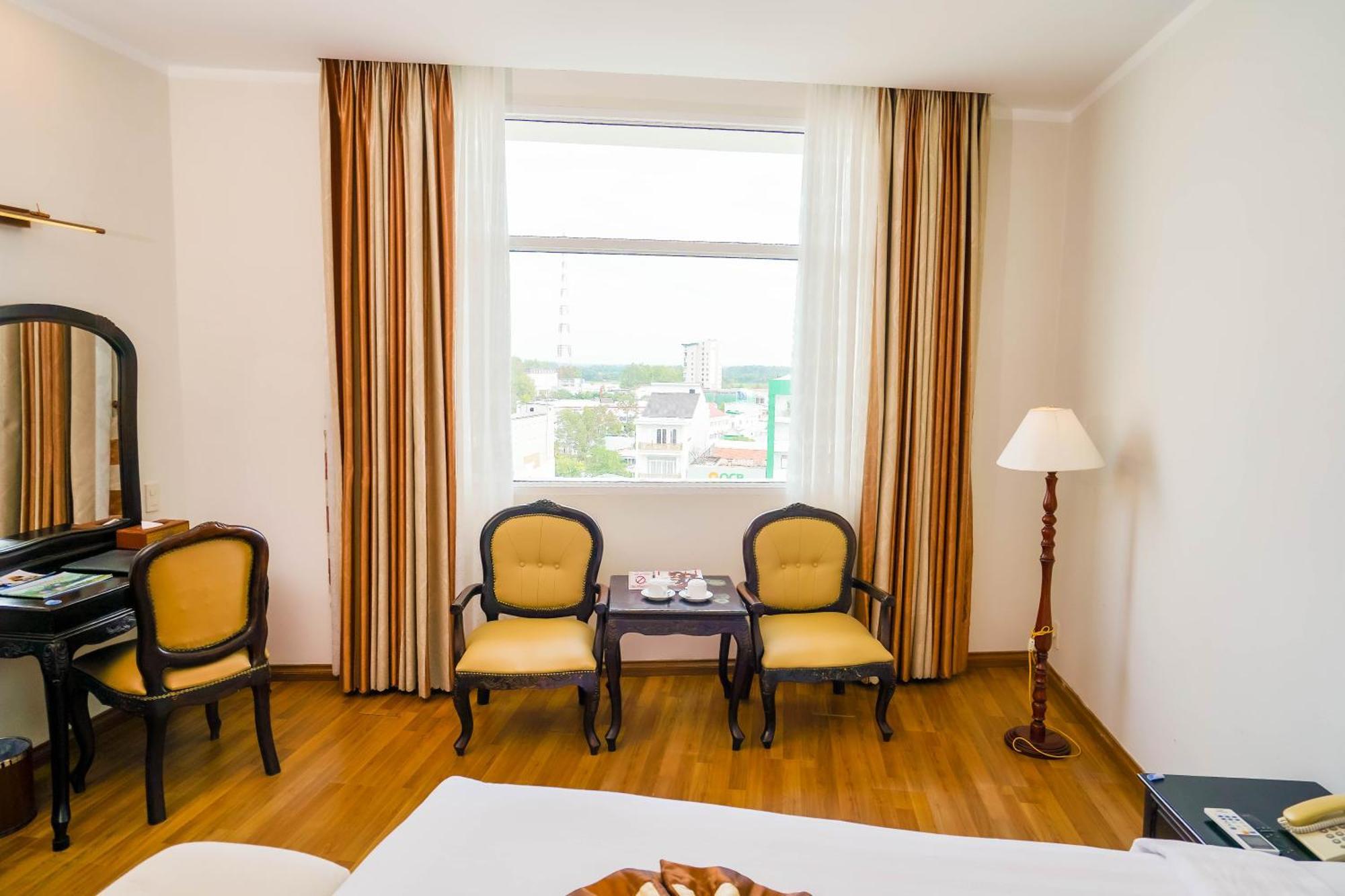 Hoa Binh 1 Hotel Long Xuyên Eksteriør billede