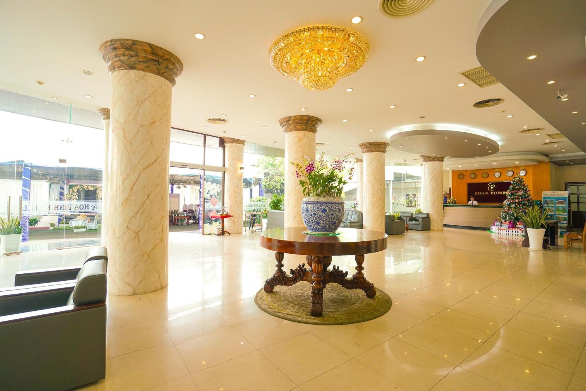 Hoa Binh 1 Hotel Long Xuyên Eksteriør billede